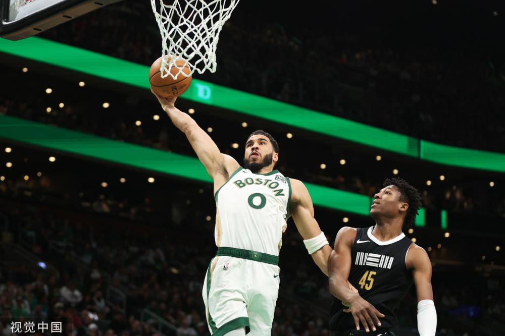 他不仅帮助 他不仅帮助