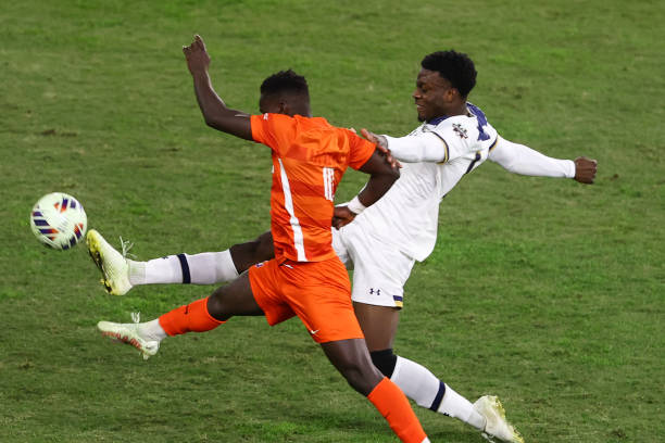 iG首战惨 iG首战惨