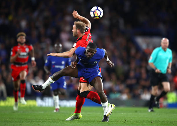 福法纳和他 福法纳和他